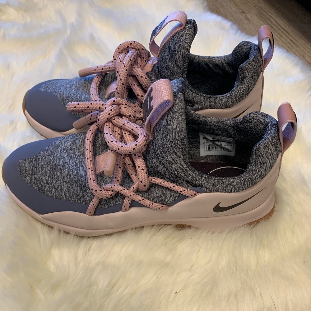 Nike Women’s City Loop